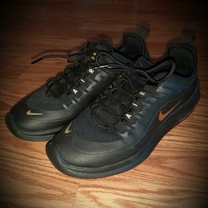 Nike Air Max Axis